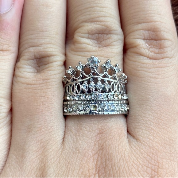 💍Stone Studded set of 2 Queen Ring for Women💍 - Picture 5 of 5